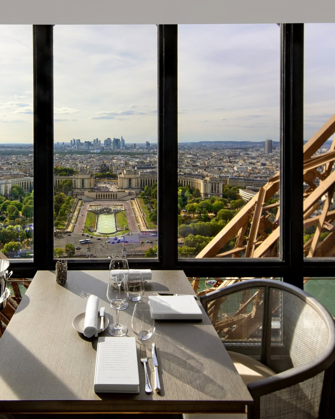 Le Jules Verne Restaurant – Paris